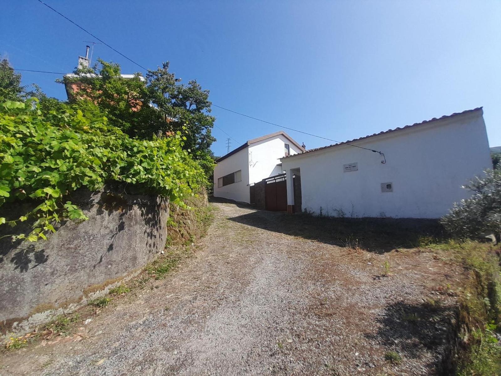 Adcasinha Em Arganil Holiday home Adcasal
